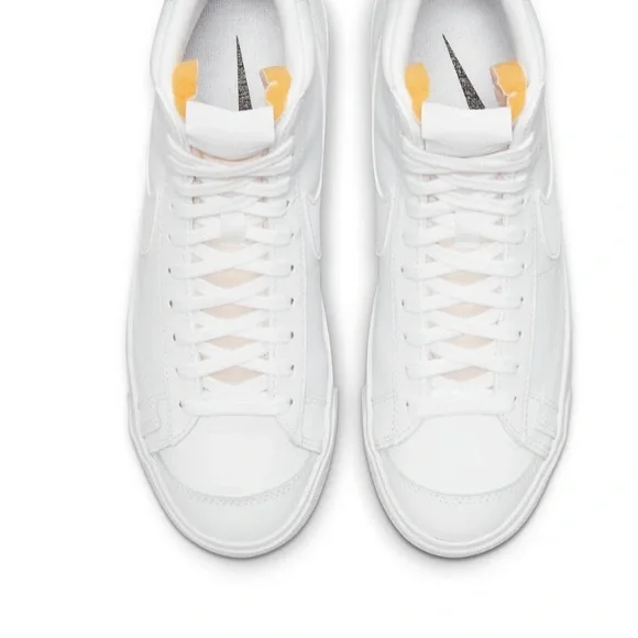 Nike Blazer ‘77 Vintage Mid Triple White - Picture 3 of 11